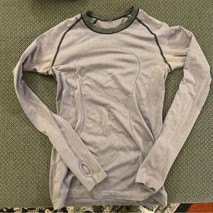 Lululemon top